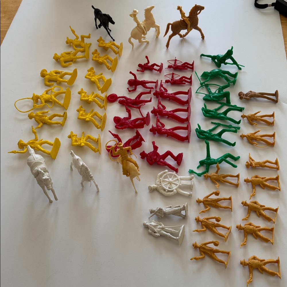 Vintage Tim-Mee 53 plastic toy figures